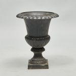 979 4358 GARDEN URN